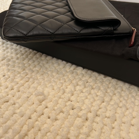 CHANEL O Case Medium Lambskin Leather Clutch Pouch - Limited Edition - Picture 16 of 17
